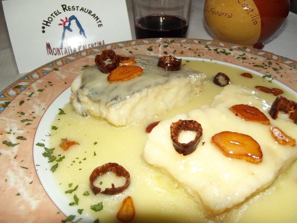 Montana Palentina Hotel Гуардо Екстериор снимка