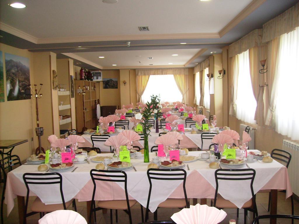 Montana Palentina Hotel Гуардо Екстериор снимка
