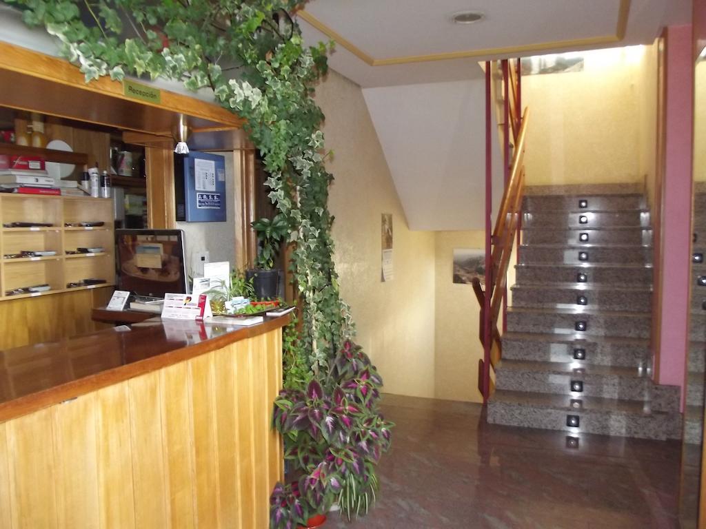Montana Palentina Hotel Гуардо Екстериор снимка