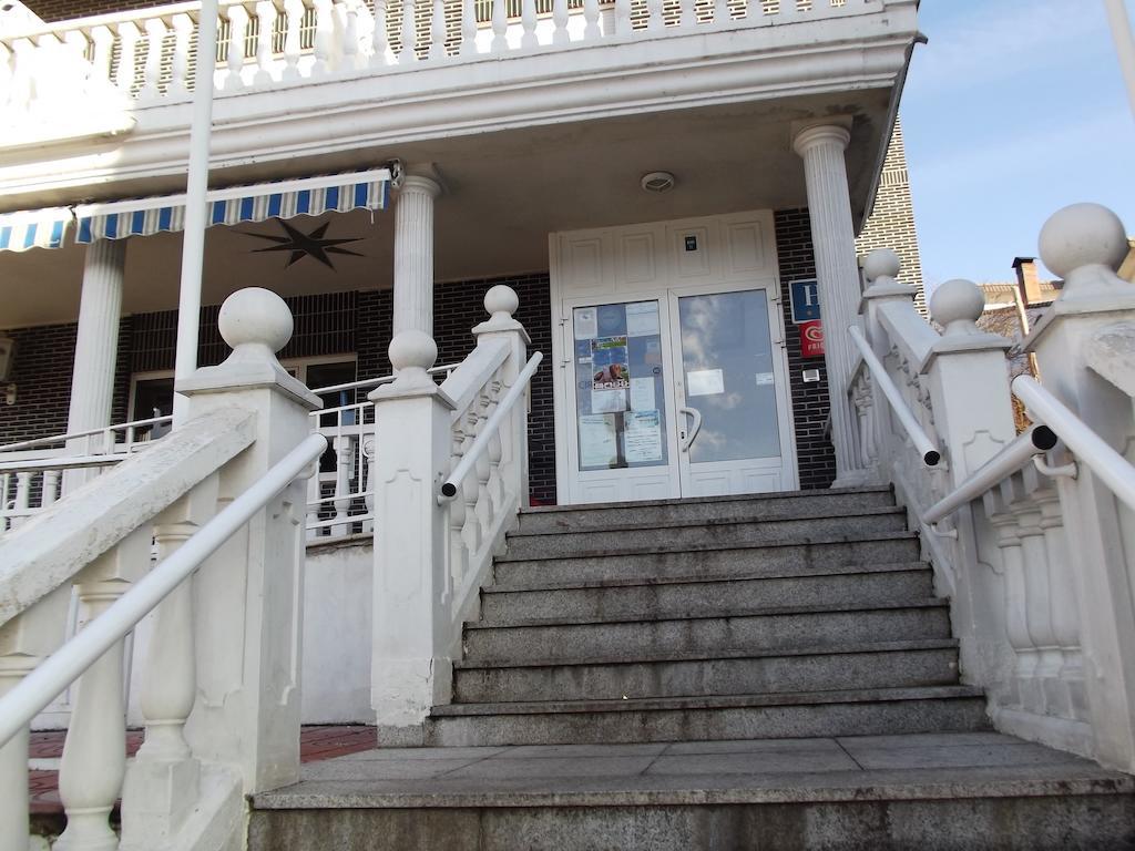 Montana Palentina Hotel Гуардо Екстериор снимка