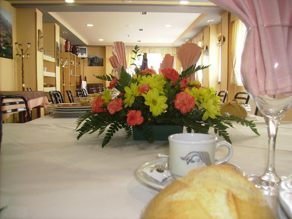 Montana Palentina Hotel Гуардо Екстериор снимка