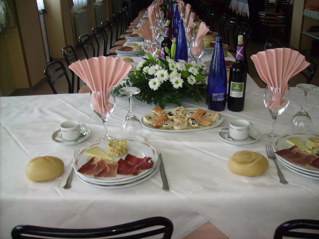 Montana Palentina Hotel Гуардо Екстериор снимка