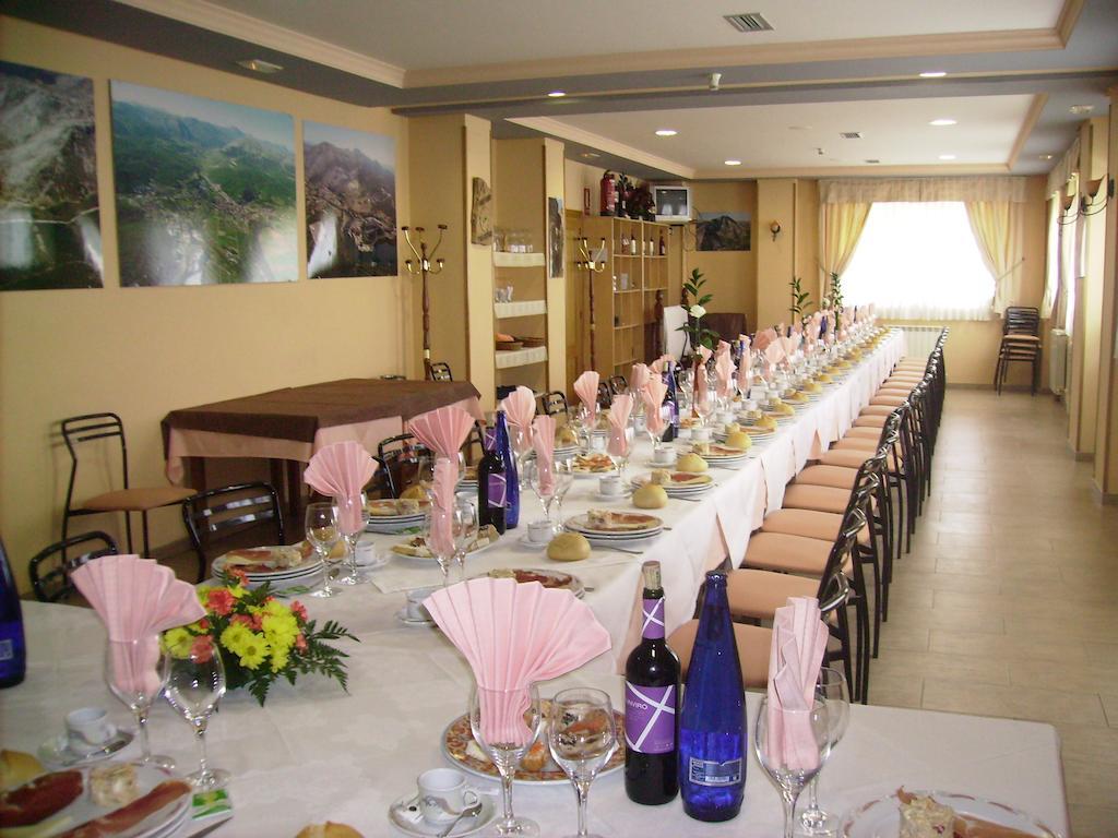 Montana Palentina Hotel Гуардо Екстериор снимка
