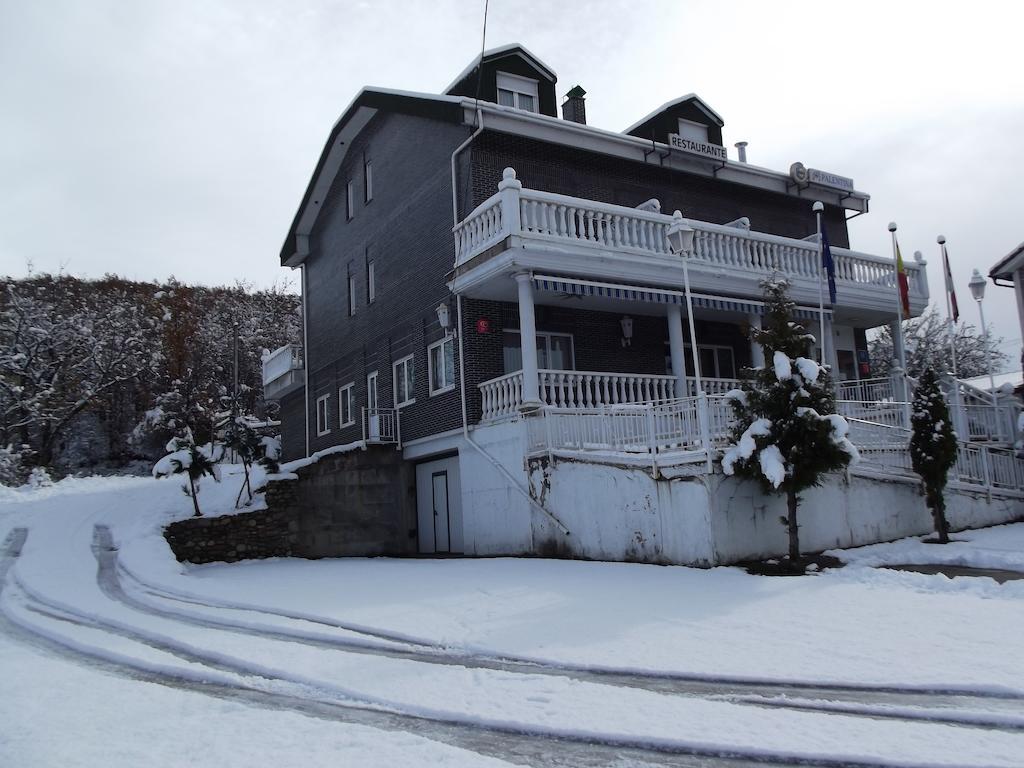 Montana Palentina Hotel Гуардо Екстериор снимка
