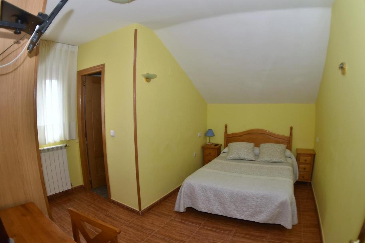 Montana Palentina Hotel Гуардо Екстериор снимка