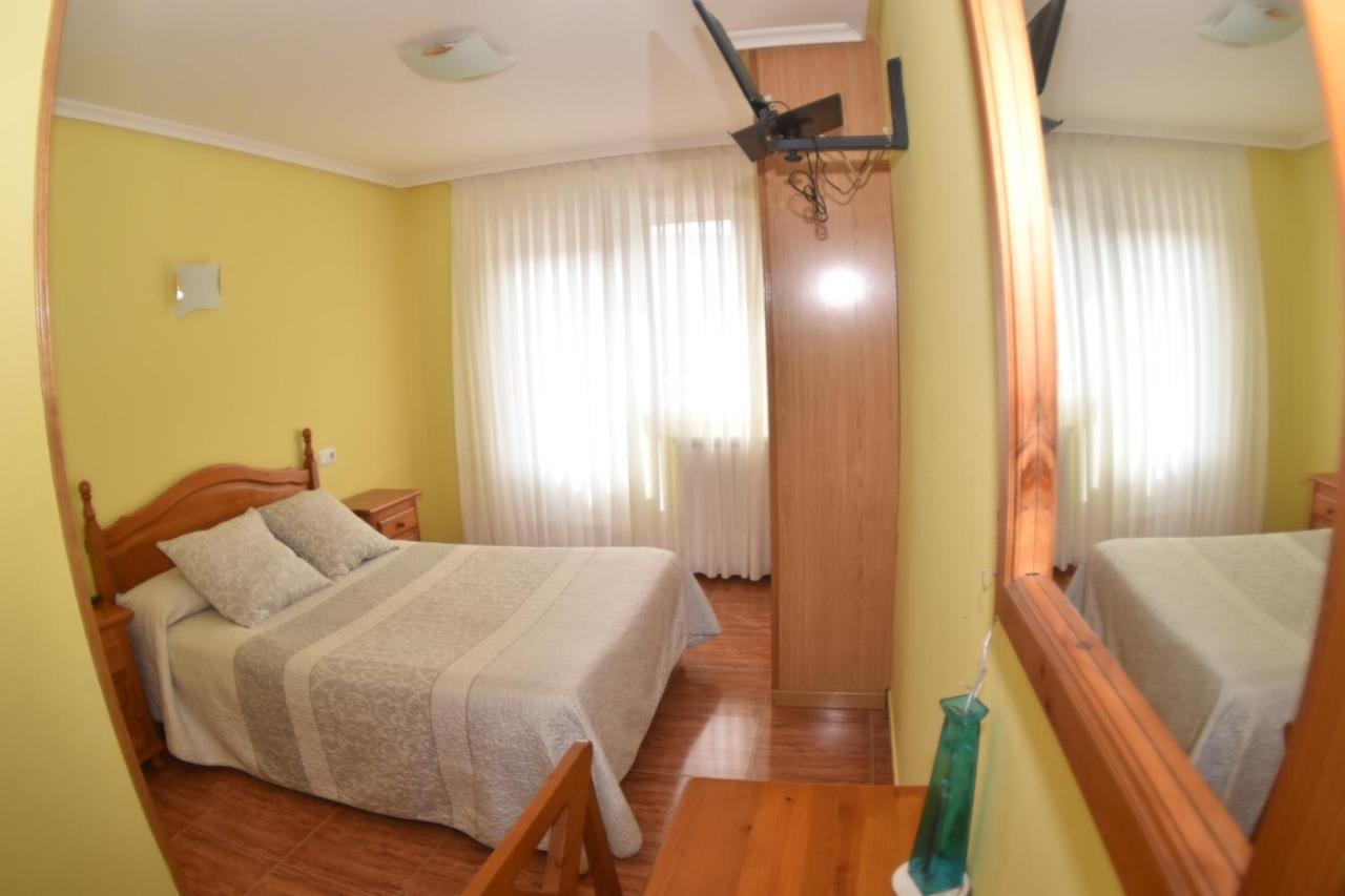 Montana Palentina Hotel Гуардо Екстериор снимка